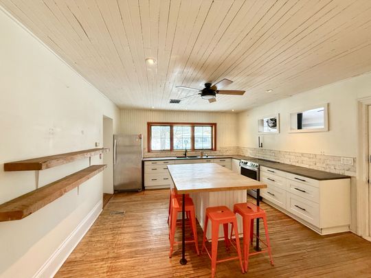 For Lease - 81 Morrison Point, Prince Edward County, Ontario - Photo 1