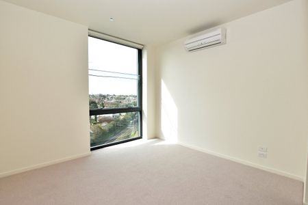 805/8E Evergreen Mews - Photo 3