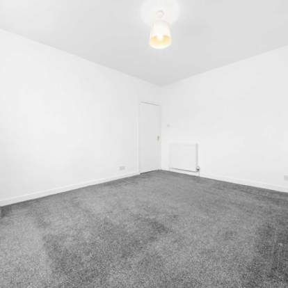 3 bedroom property to rent in Glasgow - Photo 1