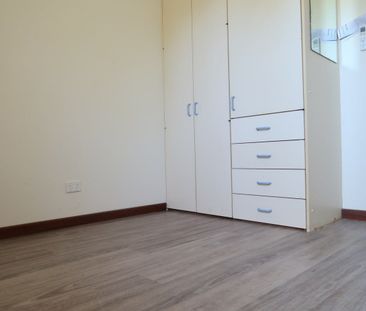 Spacious 4 Bedroom Home with low maintenance grounds - Photo 4