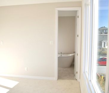 For Lease - 805 Anemone Mews, Barrhaven, Ontario - Photo 4