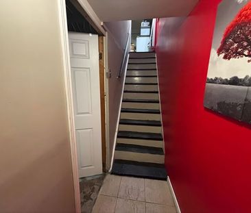 $1,699 / 2 br / 1 ba / 44 Spring st unit 1 - Photo 4