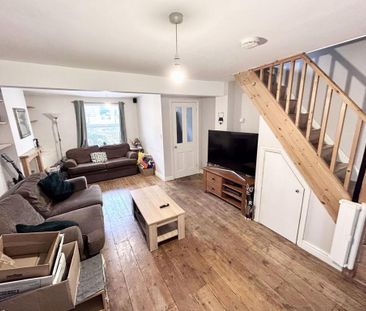 2 bedroom terraced house to rent - Photo 1