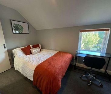 6 bedroom property to rent - Photo 1