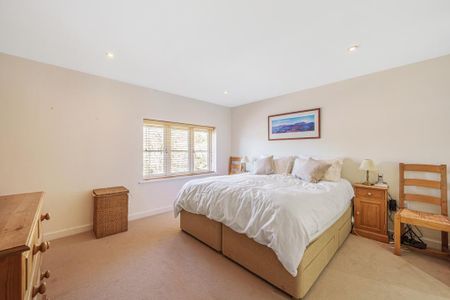 2 bedroom maisonette to rent - Photo 2