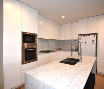 Modern Apartment in the Heart of Bentleigh - Photo 5