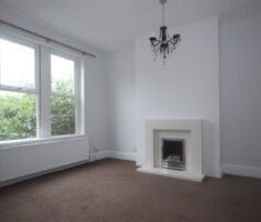 3 BEDROOM House - Terraced - Photo 3