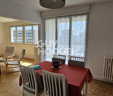 Location Appartement 4 pièces 94m² - Photo 3