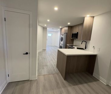 783 Dovercourt Road #B (Main) - Photo 2