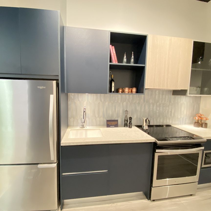 For Lease - 405 Dundas Street Unit# 223, Oakville, Ontario - Photo 1