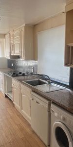 Elgar Avenue - Photo 4