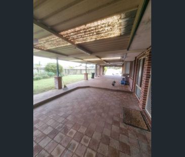 Spacious Family Home in Convenient Kinross Location - Photo 5