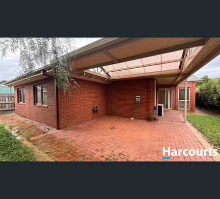 6 Naismith Court, Rowville, Vic 3178 - Photo 1