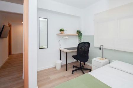 Avinguda de Peris i Valero, Valencia, Valencian Community 46005 - Photo 3