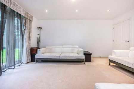 Bedgebury Place, Kents Hill, Milton Keynes, Buckinghamshire, MK7 - Photo 3