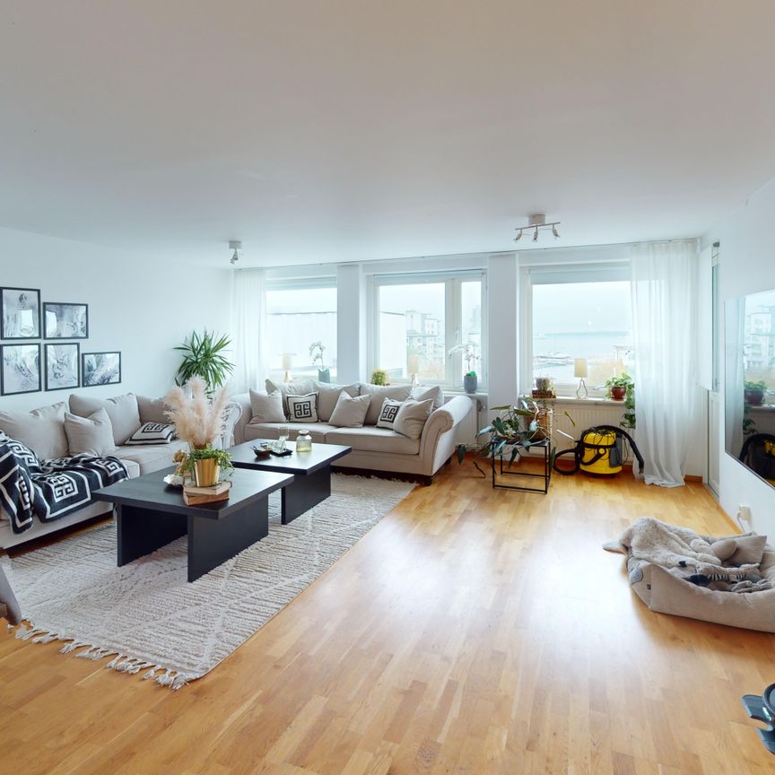 Drottninggatan, Helsingborg - Photo 1