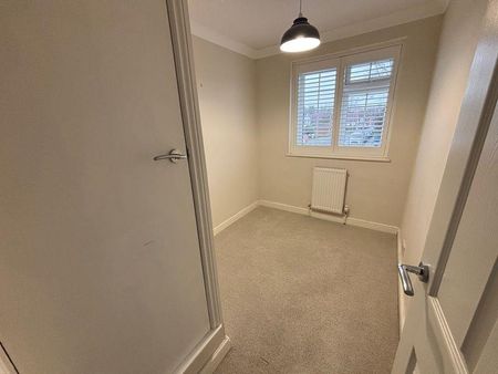 3 bedroom terraced house to rent - Photo 3