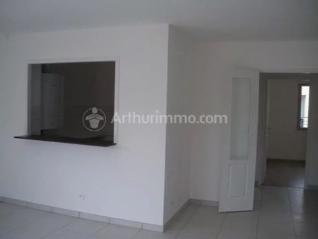 Location Appartement 4 pièces 82 m2 à Seloncourt - Photo 4