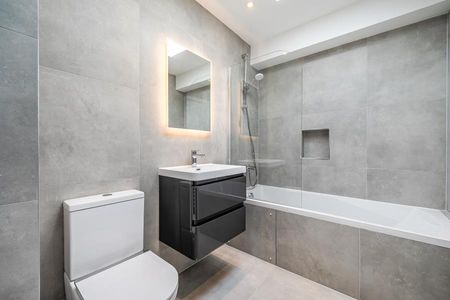 9A Beechcroft Manor, Weybridge, Surrey, KT13 - Photo 3