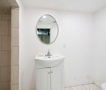 For Lease - 542 Glen Park Avenue Unit# Lower, Toronto, Ontario - Photo 1