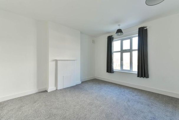 2 bedroom maisonette to rent - Photo 1