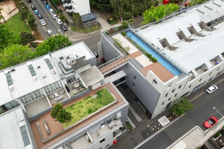 Inner City Warehouse Living - Photo 5