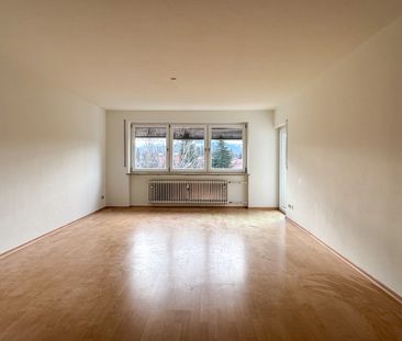 Bereits bezugsfrei – schöne 3-Zi-Dachgeschosswohnung in ruhiger Woh... - Photo 1