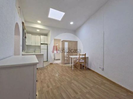 Estudio de alquiler en Calle de las Virtudes, Almagro - Photo 2