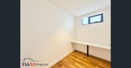 High level Three beds plus study - Photo 5