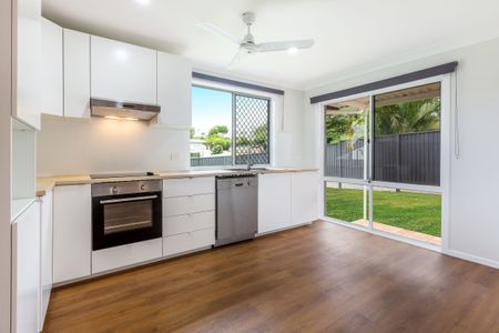1 Kuranga Avenue, Southport QLD 4215 - House For Rent - $780 | Domain - Photo 2