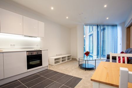 1 Bed Flat, Transmission House, M4 - Photo 5