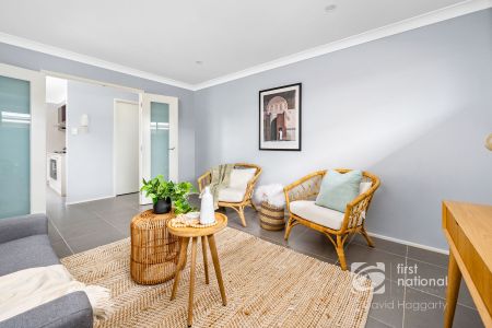 Modern Family Living Awaits in Heritage Parc Estate! - Photo 3