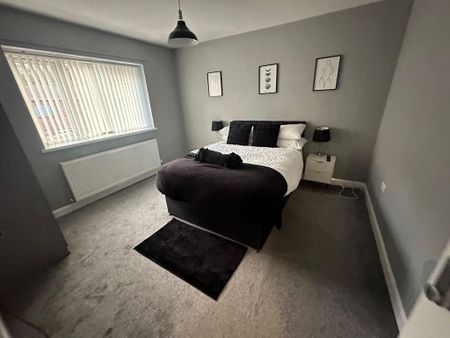 4 bedroom terraced house to rent - Photo 4