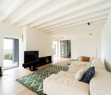 Prachtig gerenoveerde hoeve met panoramisch zicht over de polders - Photo 5