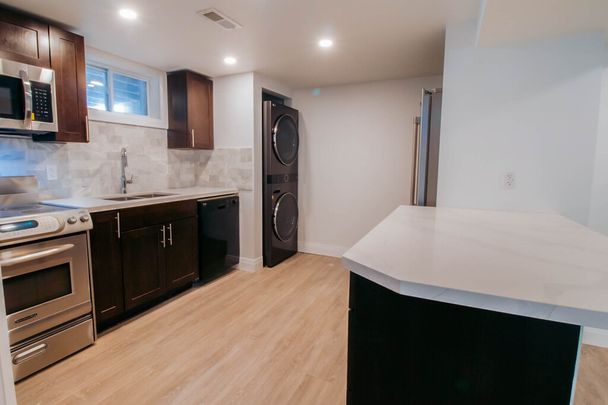 191 Gadsby Ave, Welland - 1 Bedroom Lower Unit - Photo 1