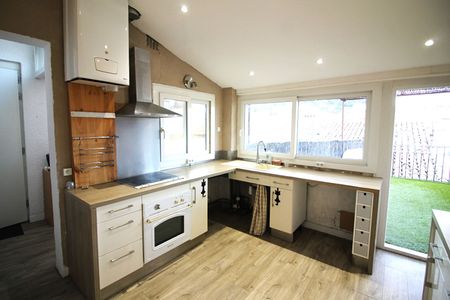 Location Appartement 3 pièces 78m² NIMES 30000 - Photo 4