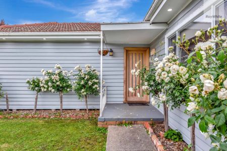 “Modern Touch, Contemporary Edge” - Photo 4