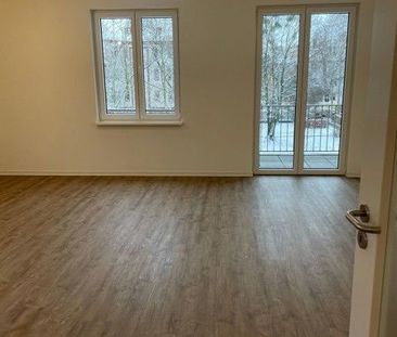 Große 3-Raumwohnung mit offener Küche und Balkon! - Photo 1