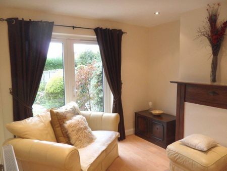 4 bedroom semi-detached house to rent - Photo 2