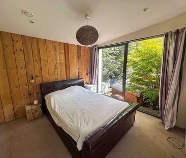 Ferry Lane, Staines, Surrey, TW19 - Photo 6