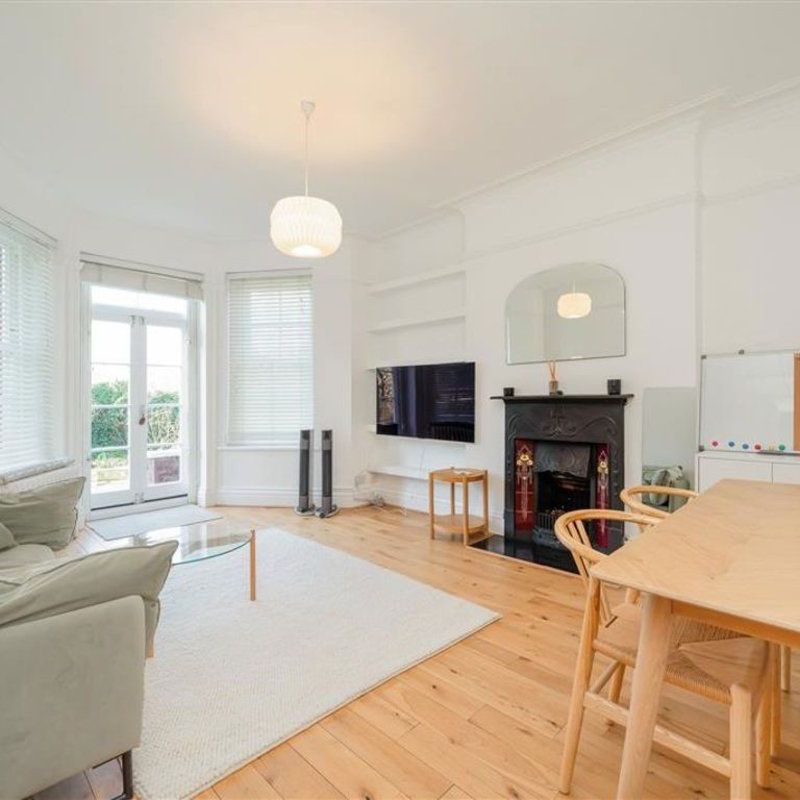 Shoot Up Hill, Shoot Up Hill, NW2 - Photo 1