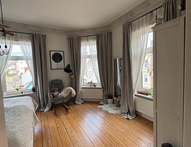 Wunderschöne Altbauwohnung ab sofort frei! - Foto 1