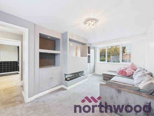 2 bedroom mews to rent - Photo 1