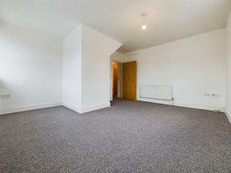 2 bedroom maisonette to rent - Photo 5