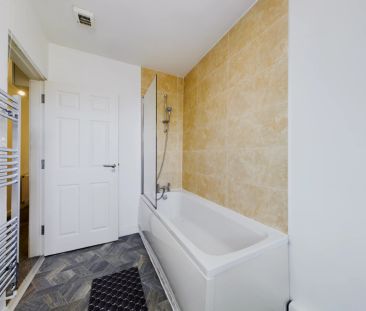 Flat 4 - 2 Bedroom House - Photo 4