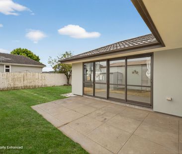 Spacious 4 Bedroom Family Home In Sought After Burwood! - Photo 3