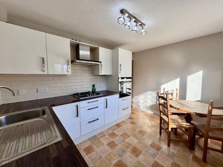 Courtney Close, Wollaton, NG8, Property for rent - Photo 4