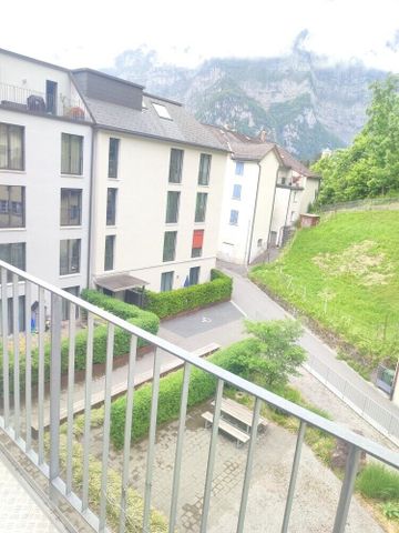 Charmant appartement de 1,5 pièce avec grand balcon - Photo 3