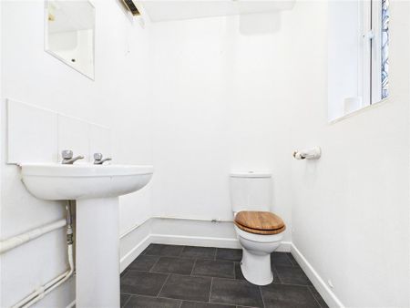 1 bedroom maisonette to rent - Photo 3