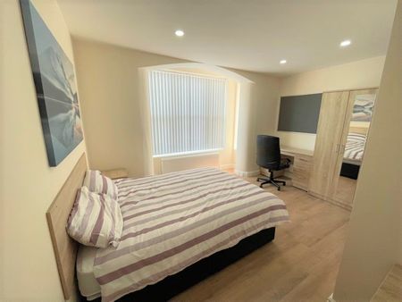 61 Laurel Road, Handsworth Wood, Birmingham, B21 9PB - Photo 3